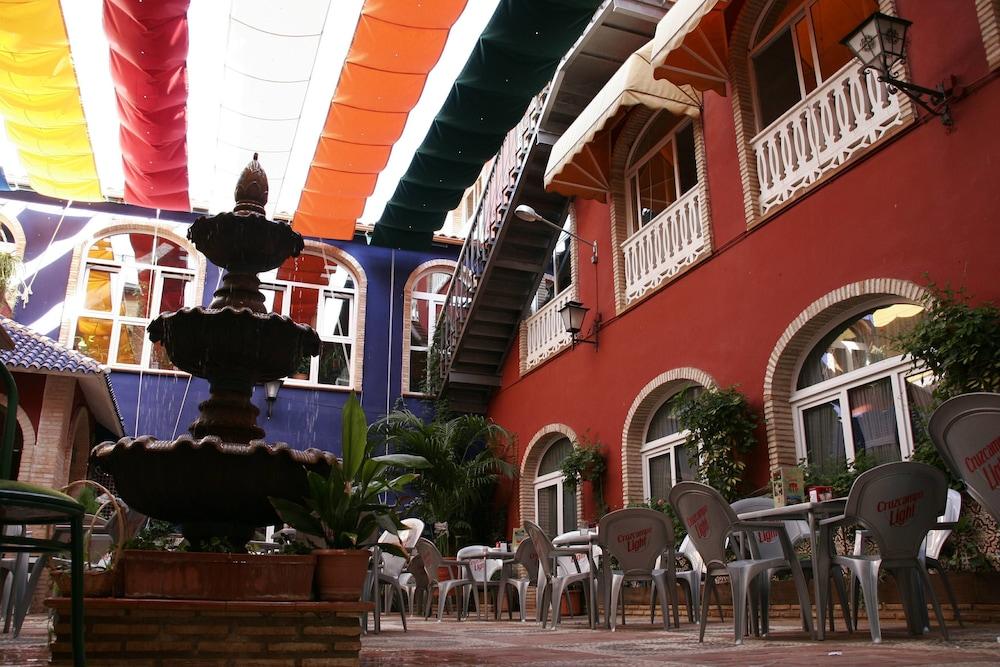 Hotel Plaza Manjon Villanueva Del Arzobispo Eksteriør bilde